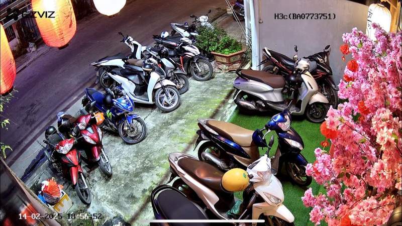 Góc nhìn bên ngoài nhà hàng